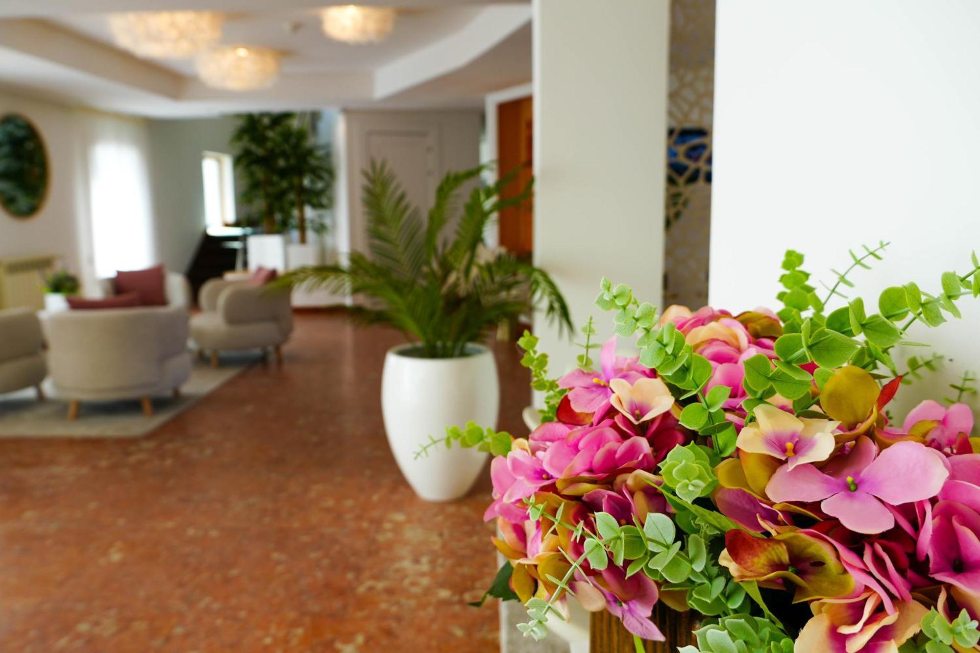 Miramar Hotel Spa & Apartments Nazare Bagian luar foto